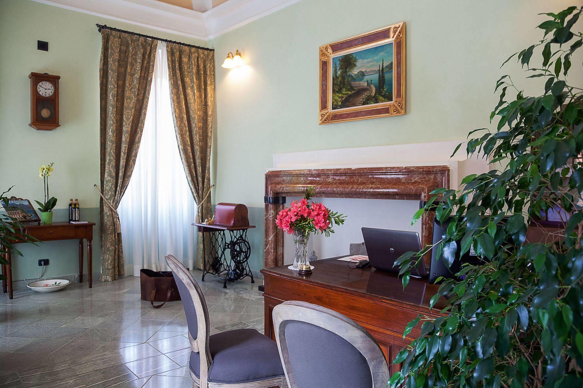 Palazzo Del Vicere Aparthotel Lezzeno Exterior foto