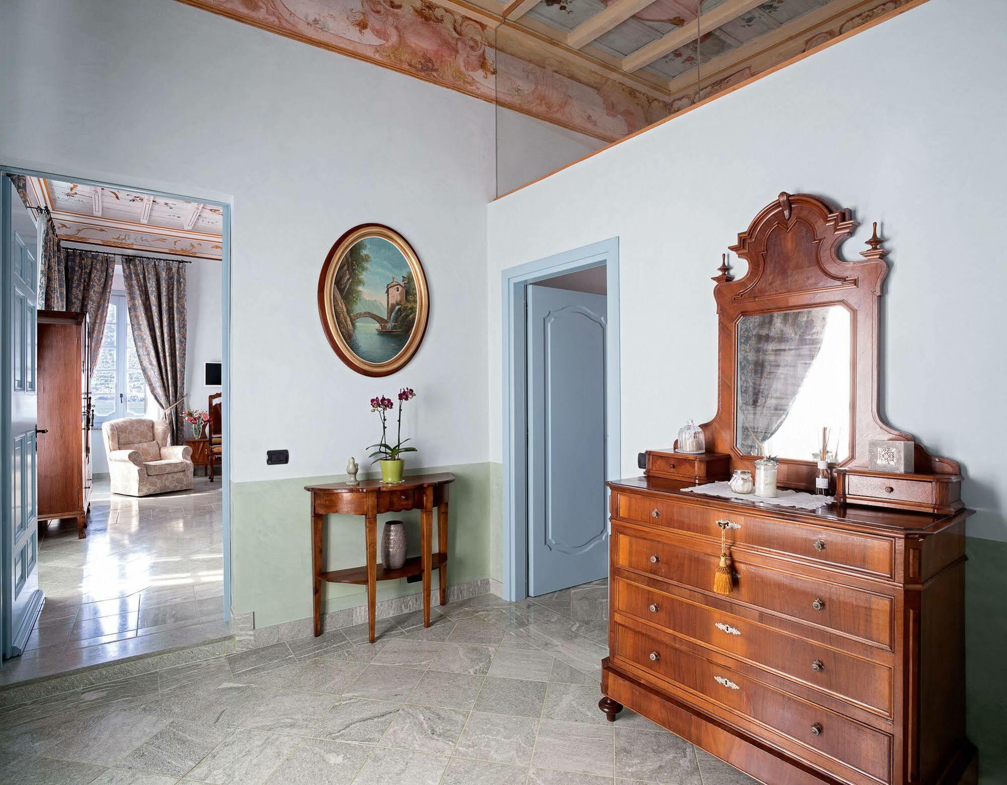 Palazzo Del Vicere Aparthotel Lezzeno Exterior foto